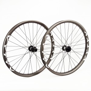 VYTYV AVIATOR DH 27.5" Carbon Tubeless / DT Swiss 350 approx. 1980g wheelset